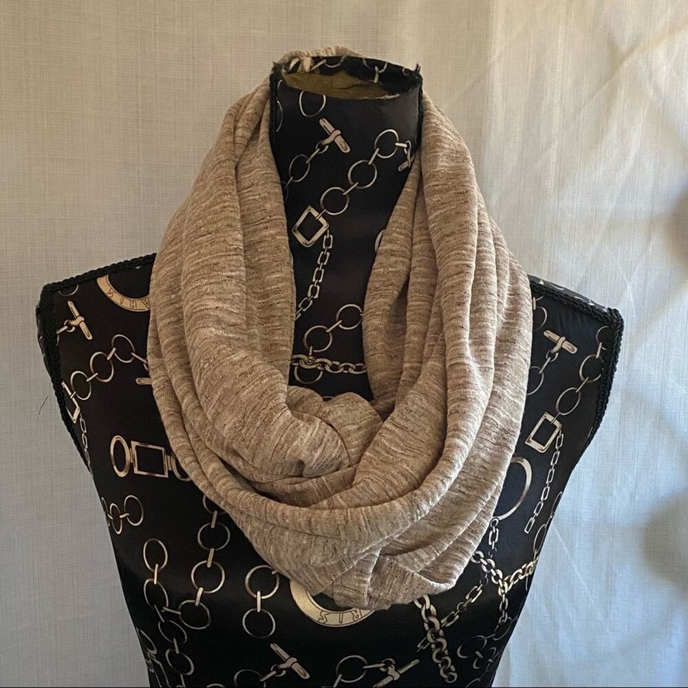 Tan/Cream‎ Space-Dyed Soft Smooth Knit Zip Shut Hidden Pocket Infinity Scarf